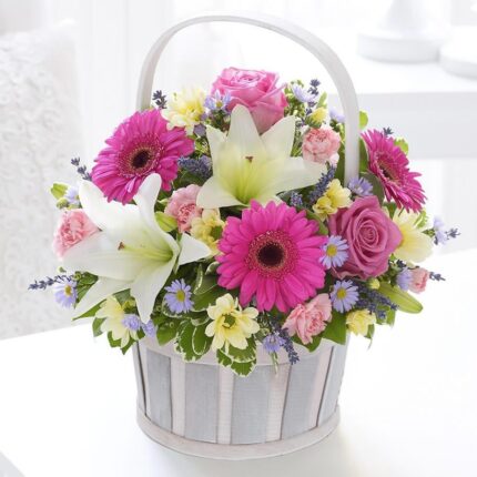 ARREGLO DE ROSAS, GERBERAS Y LILIUMS 14